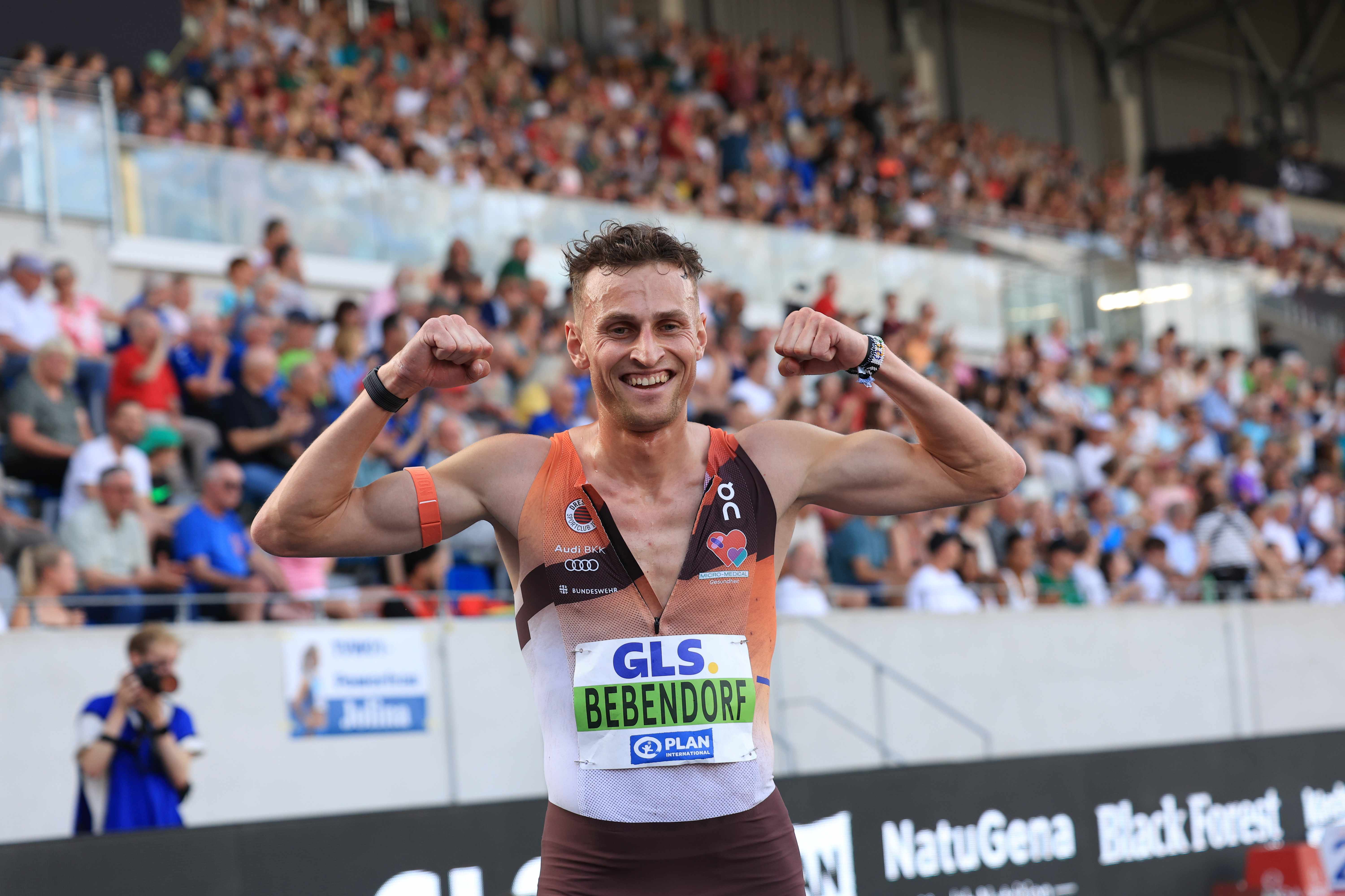 Karl Bebendorf Sieger 3000 M Hindernis Foto Theo Kiefner