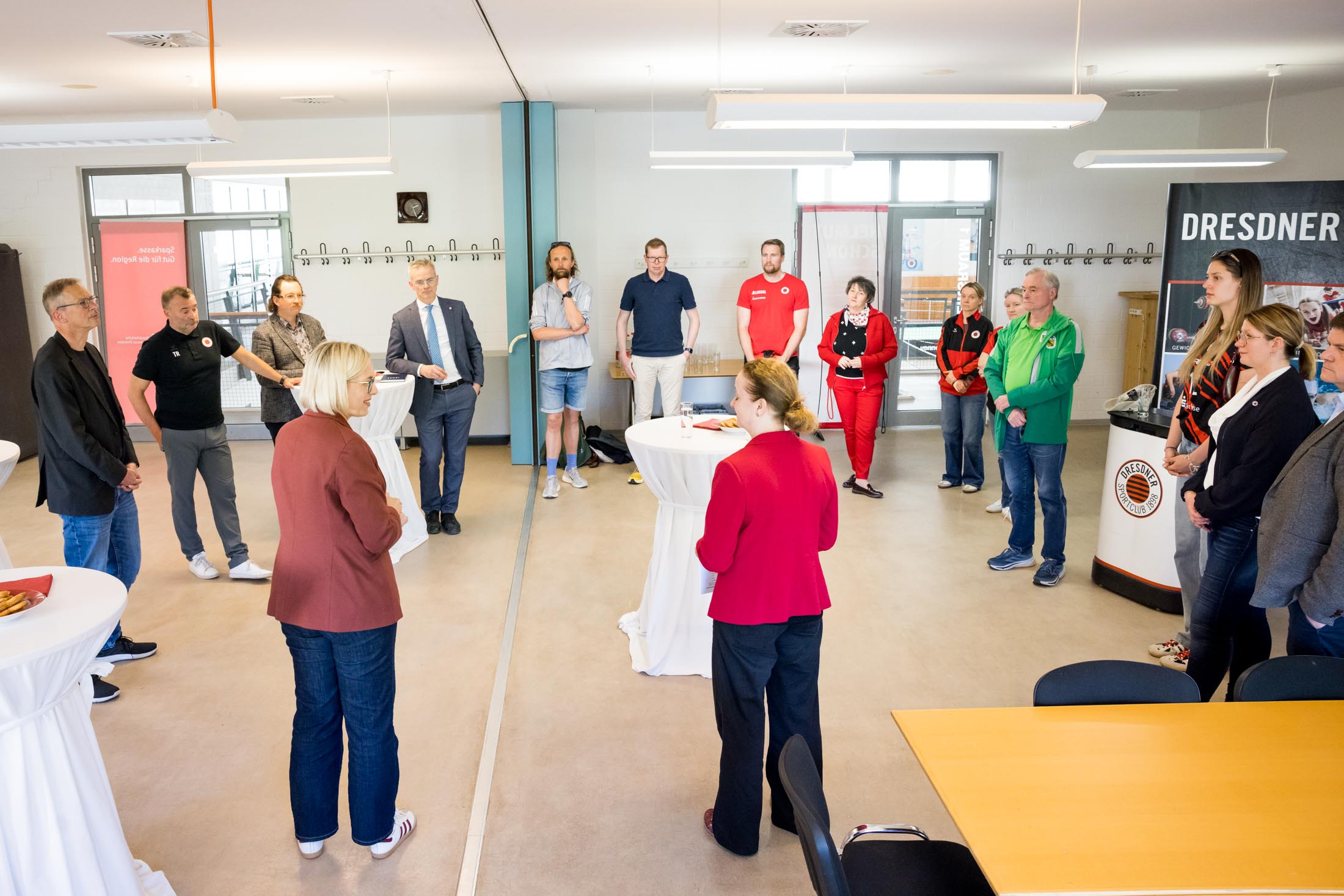 Bild 3: 0026 Dsc Besuch Fr Dr Schenderlein 28april26  Web