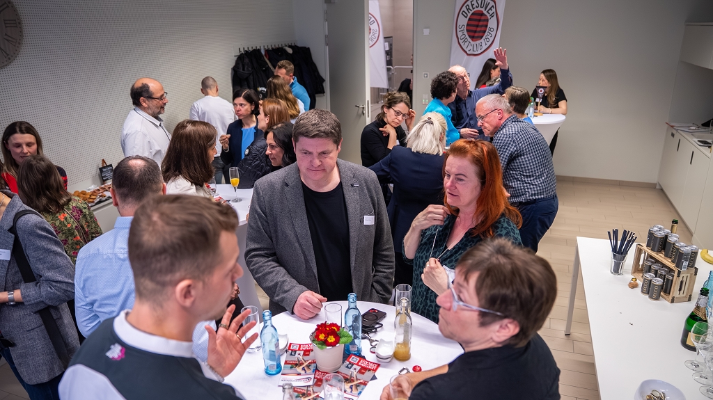 Bild 4: H 260327 Netzwerk Springergala 63