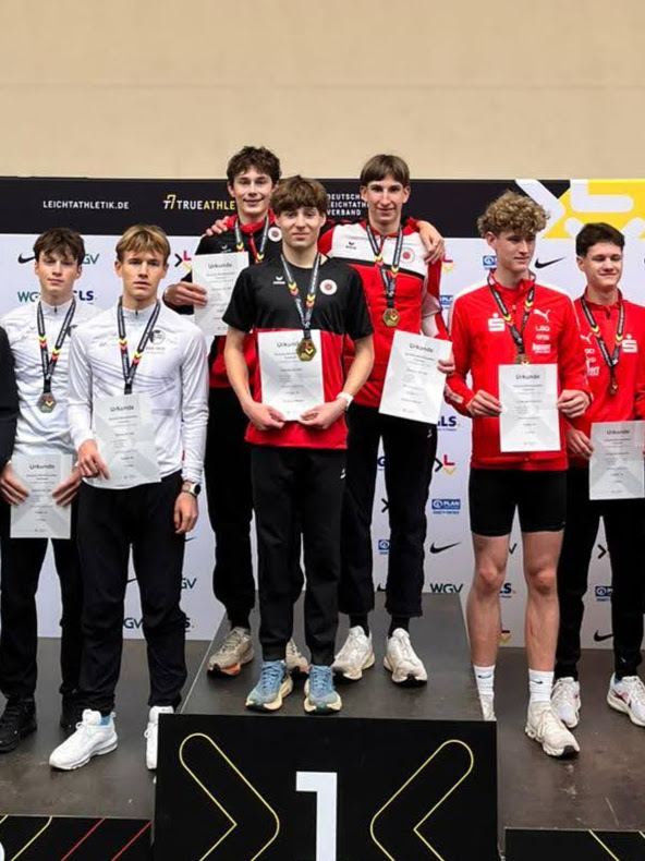 Gold im Team: Matteo Bianchin, Ole Steinbach und Maxim Gassmann